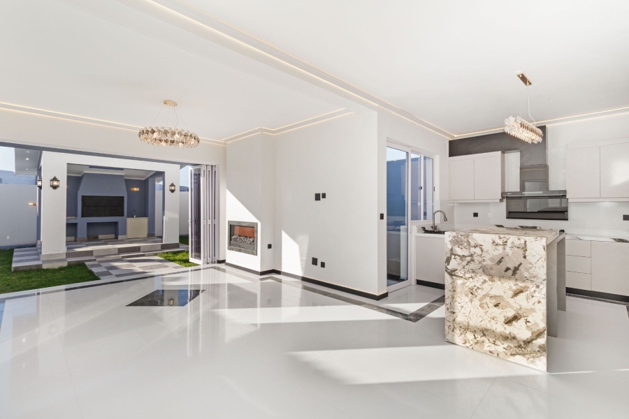 4 Bedroom Property for Sale in Sandown Western Cape